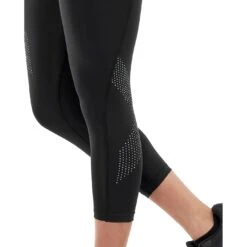 2XU Women's Mid-Rise 7/8 Compression Tights - Black/dotted Silver Reflective -RunGear Elite 2xu womens mid rise 7 8 compression tight wa3516b black dotted silver reflective 7 1440364