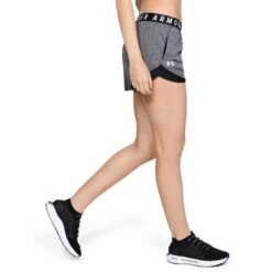 Under Armour UA Play Up 3.0 Twist Shorts Women - Black/Black/White -RunGear Elite 359707 04 d 774619