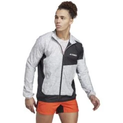 Adidas TERREX Trail Wind Jacket Men - White/grey Two HZ1299 -RunGear Elite adidas mens terrex trail wind jacket white grey two hz1299 5 1416837