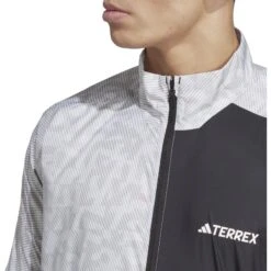 Adidas TERREX Trail Wind Jacket Men - White/grey Two HZ1299 -RunGear Elite adidas mens terrex trail wind jacket white grey two hz1299 6 1416835
