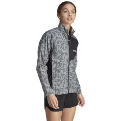 Adidas TERREX Trail Wind Jacket Women - Wonder Silver/black HZ5328 -RunGear Elite adidas womens terrex trail wind jacket wonder silver black hz5328 3 1471015