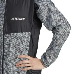 Adidas TERREX Trail Wind Jacket Women - Wonder Silver/black HZ5328 -RunGear Elite adidas womens terrex trail wind jacket wonder silver black hz5328 4 1471014