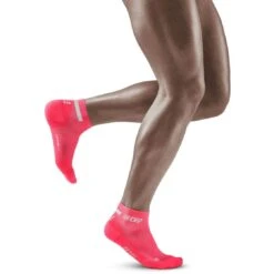 CEP The Run Low Cut Compression Socks V4 - Pink -RunGear Elite cep the run low cut compression socks v4 pink 1 1553600
