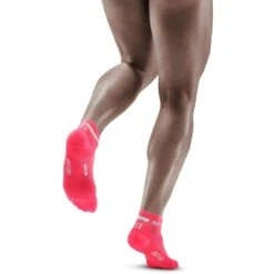 CEP The Run Low Cut Compression Socks V4 - Pink -RunGear Elite cep the run low cut compression socks v4 pink 2 1553601