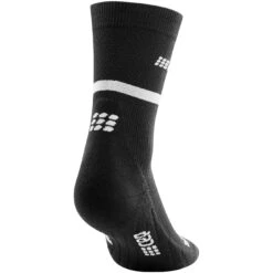 CEP The Run Mid Cut Compression Socks V4 Women - Black -RunGear Elite cep the run mid cut compression socks v4 black 2 1114776