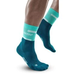 CEP The Run Mid Cut Compression Socks V4 - Ocean/petrol -RunGear Elite cep the run mid cut compression socks v4 ocean petrol 5 1553639