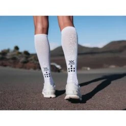 Compressport Full Oxygen Compression Socks - White -RunGear Elite compressport full oxygen compression socks white 5 1452604