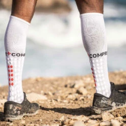 Compressport Full Run Compression Socks - White -RunGear Elite compressport full socks run with compression white 3 823452