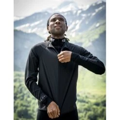 Compressport Hurricane Windproof Jacket Men - Black -RunGear Elite compressport hurricane windproof jacket black 1 1558757