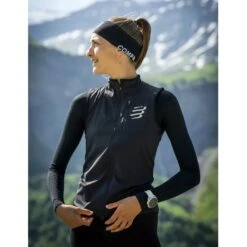 Compressport Hurricane Windproof Vest Women - Black -RunGear Elite compressport hurricane windproof vest women black 2 1558773