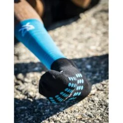 Compressport Mid Compression Socks - Mosaic Blue/black -RunGear Elite compressport mid compression socks mosaic blue black 1 1558781