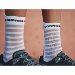Compressport Pro Racing Compression Socks V4.0 Ultralight Run High - White/alloy 17 Compressport Pro Racing Compression Socks V4.0 Ultralight Run High - White/alloy -RunGear Elite compressport pro racing compression socks v4 1453254