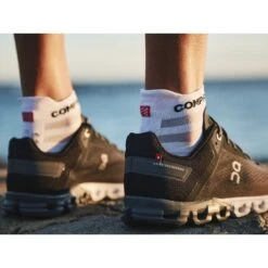 Compressport Pro Racing Compression Socks V4.0 Ultralight Run Low - White/alloy -RunGear Elite compressport pro racing compression socks v4 1453340