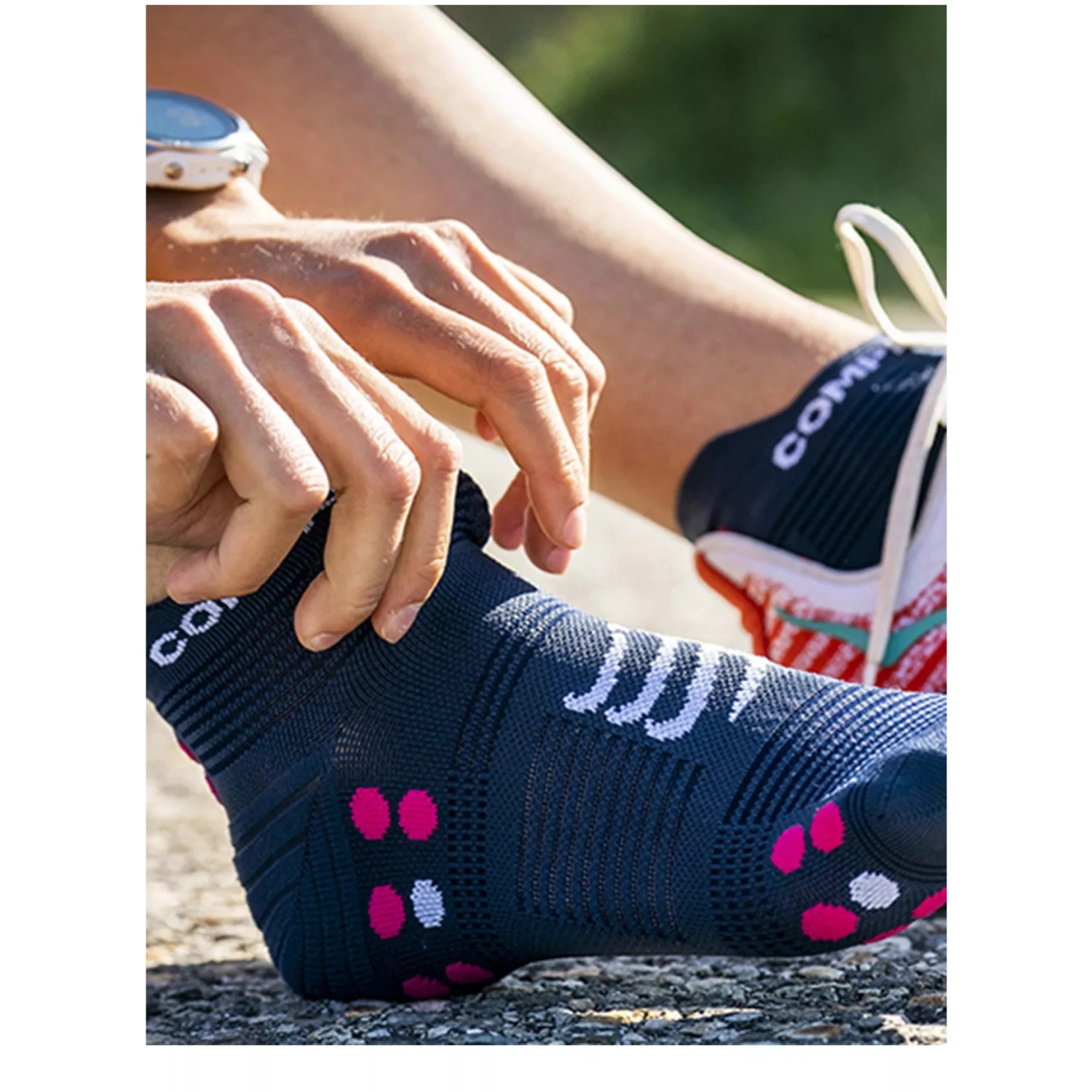 Compressport Pro Racing Compression Socks V4.0 Run High - Mood Indigo/magenta 10 Compressport Pro Racing Compression Socks V4.0 Run High - Mood Indigo/magenta - Image 10