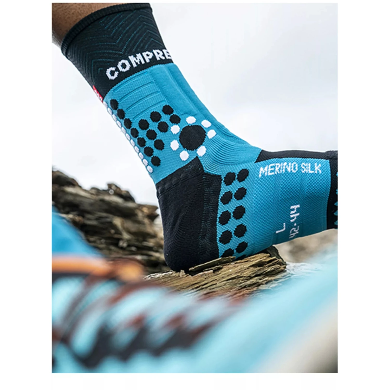 Compressport Pro Racing Compression Socks Winter Trail - Mosaic Blue/black 10 Compressport Pro Racing Compression Socks Winter Trail - Mosaic Blue/black - Image 10