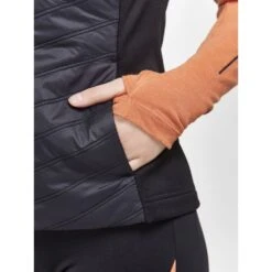 CRAFT ADV Essence Warm Women's Vest - Black -RunGear Elite craft adv essence warm womens vest black 3 1263771