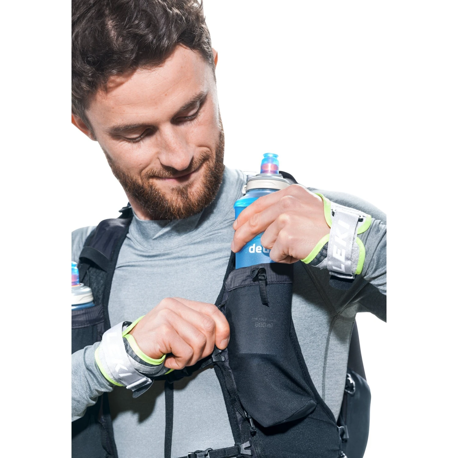 Deuter Ascender 13 Trailrunning Backpack - Black 4 Deuter Ascender 13 Trailrunning Backpack - Black - Image 4