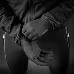 GripGrab Running Basic Winter Gloves - Black 8 GripGrab Running Basic Winter Gloves - Black -RunGear Elite gripgrab running basic winter glove black 3 1079693