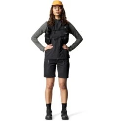 Houdini Pace Hybrid Vest Women - True Black -RunGear Elite houdini womens pace hybrid vest true black 9 1233320