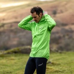 Inov-8 Raceshell Pro Fullzip Runnig Jacket - Green 17 Inov-8 Raceshell Pro Fullzip Runnig Jacket - Green -RunGear Elite inov 8 raceshell pro fz runnig jacket green 4 1338185