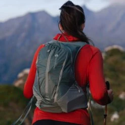 Montane Trailblazer 16L Women's Backpack - Eucalyptus -RunGear Elite montane trailblazer 16l women s backpack eucalyptus 1 1554115