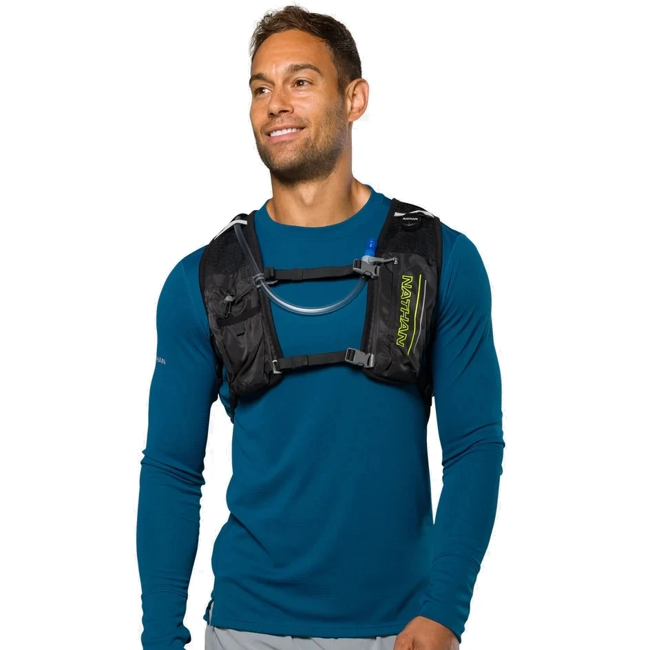 Nathan Sports Laser Light 3L Hydration Pack - Black / High Vis Yellow 3 Nathan Sports Laser Light 3L Hydration Pack - Black / High Vis Yellow - Image 3