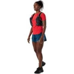 Nathan Sports Pinnacle 4L Women's Hydration Pack - Black / Hibiscus -RunGear Elite nathan sports pinnacle series vapor 4l hydration race vest black hibiscus woman 7 1173859