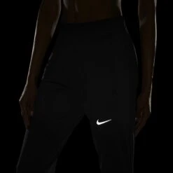 Nike Therma-FIT Essential Running Pants Women - Black/black/reflective Silver DD6472-010 -RunGear Elite nike essential womens running pants dd6472 010 4 1083384