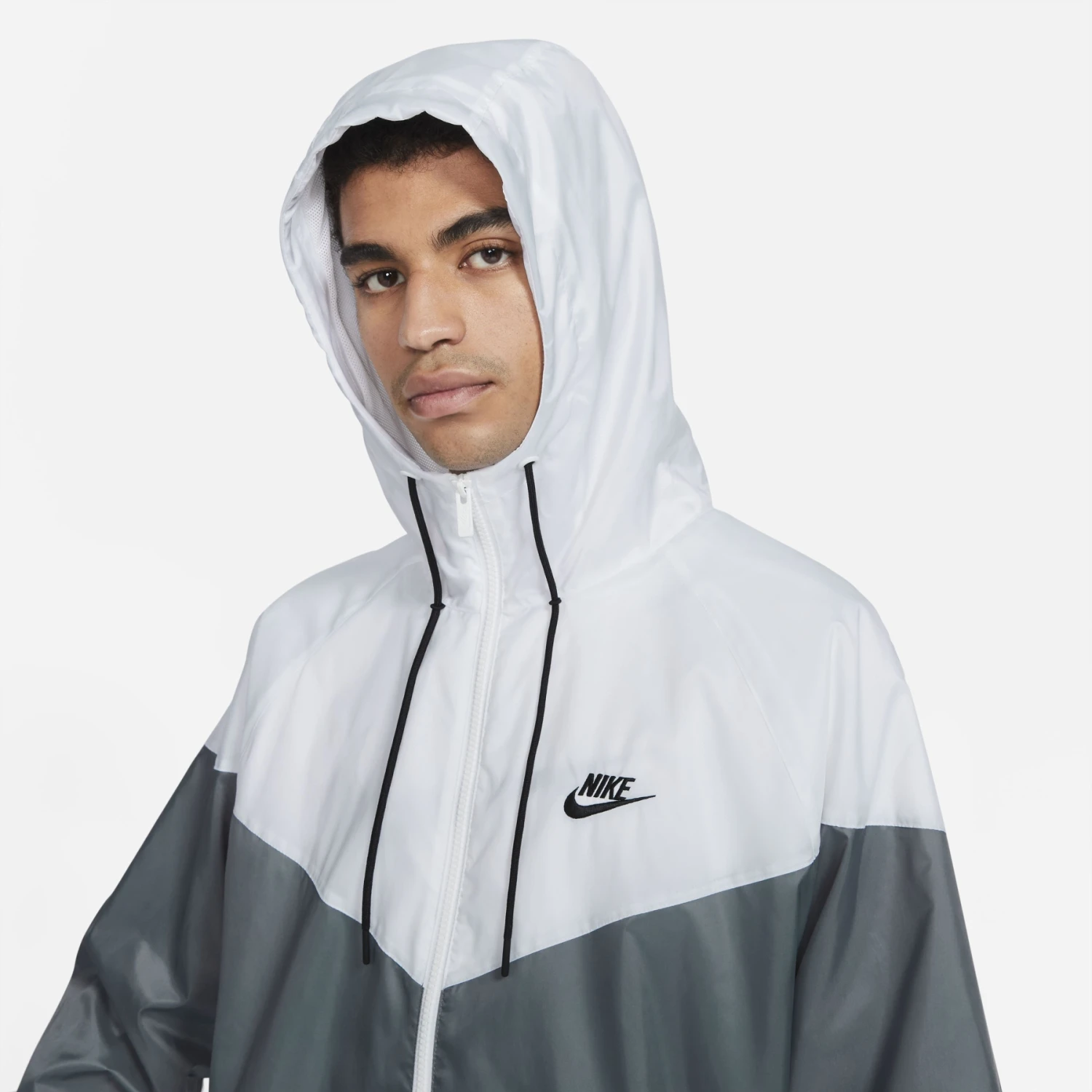 Nike Sportswear Heritage Essentials Windrunner Hooded Jacket Men - Smoke Grey/white/smoke Grey/black DA0001-084 3 Nike Sportswear Heritage Essentials Windrunner Hooded Jacket Men - Smoke Grey/white/smoke Grey/black DA0001-084 - Image 3