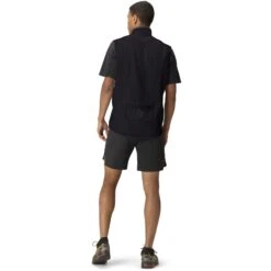 Norrona Senja Aero90 Vest Men - Caviar -RunGear Elite norrona senja aero90 herren weste caviar model 2 1399813