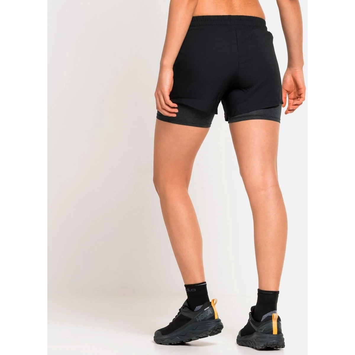 Odlo Women's Run Easy 5 Inch 2-in-1 Running Shorts - Black 4 Odlo Women's Run Easy 5 Inch 2-in-1 Running Shorts - Black - Image 4