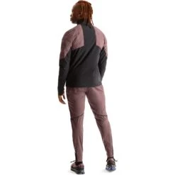 On Running On Climate Jacket Men - Grape & Black -RunGear Elite on climate jacket men grape black 4 1566953