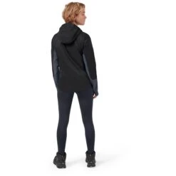 On Running On Insulator Jacket Women - Black & Dark -RunGear Elite on insulator jacket women black dark 4 974297