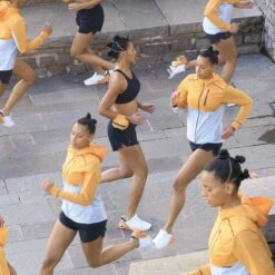 On Running On 5 Inch Running Shorts Women - Black -RunGear Elite on running weather jacket women mango hail 2 1278889