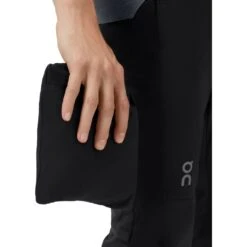 On Running On Waterproof Anorak Men - Black '22 19 On Running On Waterproof Anorak Men - Black '22 -RunGear Elite on waterproof anorak black 10 950023