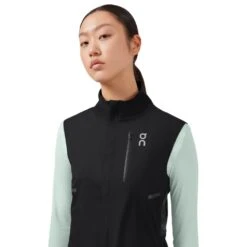 On Running On Weather Vest Women - Black -RunGear Elite on weather vest women black 5 949079