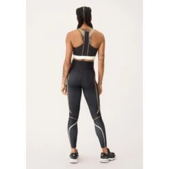 Röhnisch Billie Jean Sports Bra Women - Obsidian Black 9 Röhnisch Billie Jean Sports Bra Women - Obsidian Black -RunGear Elite roehnisch billie jean sportsbra obsidian black 5 1108847