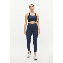 Röhnisch Kay Printed Sports Bra Women - Kay Printed Navy 10 Röhnisch Kay Printed Sports Bra Women - Kay Printed Navy -RunGear Elite roehnisch kay printed womens sports bra kay printed navy 5 1250229