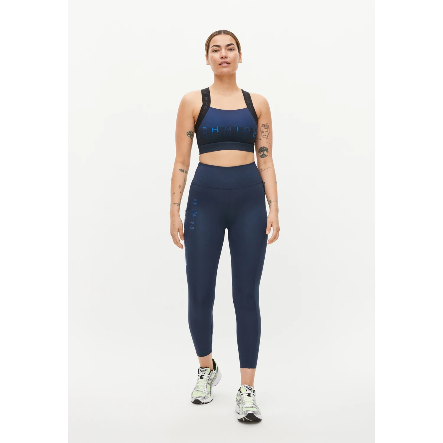 Röhnisch Kay Printed Sports Bra Women - Kay Printed Navy 5 Röhnisch Kay Printed Sports Bra Women - Kay Printed Navy - Image 5