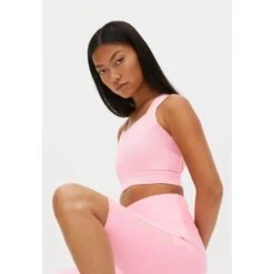 Röhnisch Kay Sports Bra Women - Cotton Candy -RunGear Elite roehnisch kay womens sports bra cotton candy 4 1348194