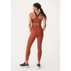 Röhnisch Shape Sports Bra Women - Smoked Paprika -RunGear Elite roehnisch shape womens sports bra smoked paprika 4 1249951