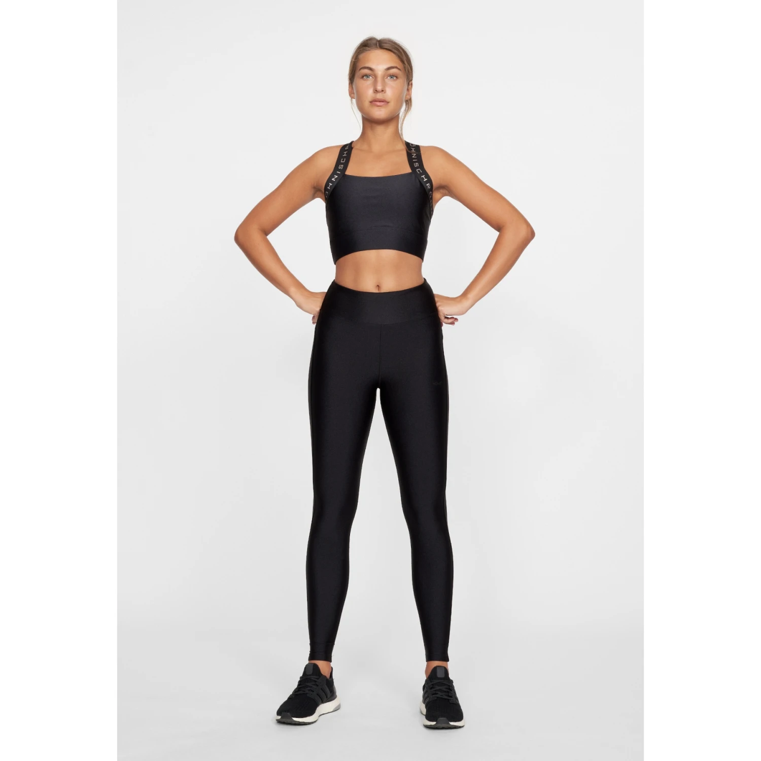 Röhnisch Shiny Kay Sports Bra Women - Black 4 Röhnisch Shiny Kay Sports Bra Women - Black - Image 4