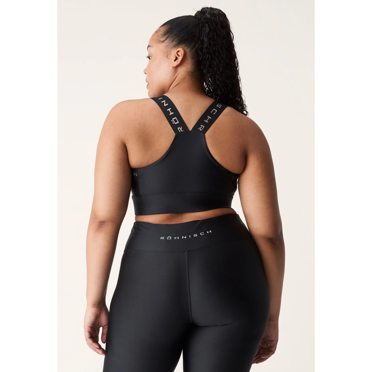 Röhnisch Shiny Kay Sports Bra Women - Black 6 Röhnisch Shiny Kay Sports Bra Women - Black - Image 6