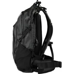 Salming RunPack 18 L - Black -RunGear Elite salming runpack 18l black 3 1261372