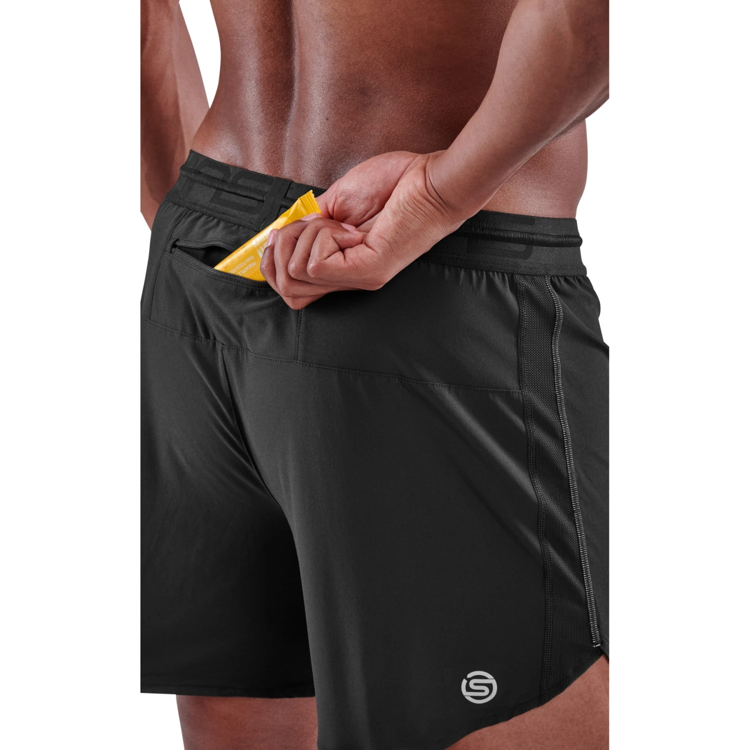 SKINS 3-Series 4" Run Shorts - Black 6 SKINS 3-Series 4" Run Shorts - Black - Image 6