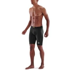 SKINS 3-Series Half Tights - Black -RunGear Elite skins compression 3 series men half tights black 3 894255