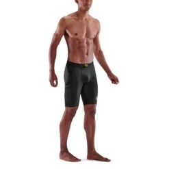 SKINS 3-Series Half Tights - Black -RunGear Elite skins compression 3 series men half tights black 4 894256
