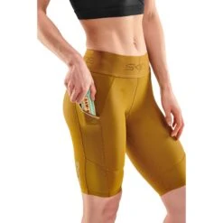 SKINS 3-Series Women's Half Tights - Black -RunGear Elite skins compression women 3 series half tights bronze 3 1131479