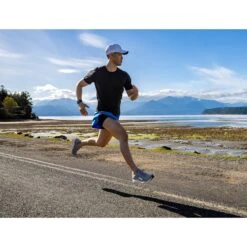 Topo Athletic Phantom 3 Men's Running Shoes - Grey/grey -RunGear Elite topo athletic phantom 3 mens running shoes grey grey 2 1537397