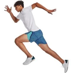 Under Armour UA Launch 7'' Printed Shorts Men - Glacier Blue/Sonar Blue/Reflective -RunGear Elite under armour mens ua launch 7 printed shorts glacier blue sonar blue reflective 9 1388651